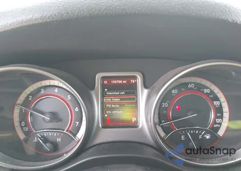 2018 Dodge Journey Crossroad z USA, uszkodzony, nr VIN 3C4PDCGG8JT515629